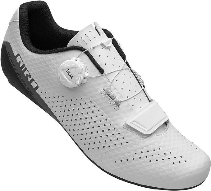 Best Cycling Shoes for Wide Feet (Men and Women)