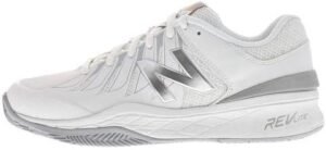 wide feet tennis shoes women's